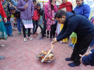 Soaring high with Lohri  Makarsakranti 2