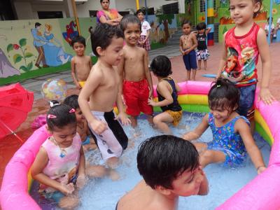 pool-party5